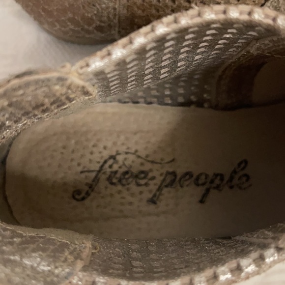 Free People snakeskin Roby back zip booties sz 10 - Picture 3 of 7